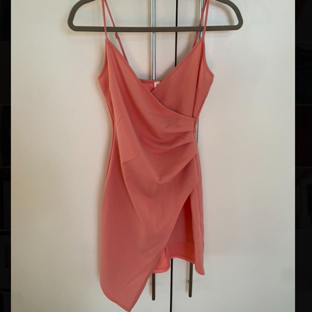Pink/peachy dress by SUNSET + SPRING 😍😍 Night out?! 🙊